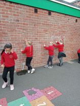 Adjective walk in Primary 3 & 4 🚶‍♂️🚶‍♀️