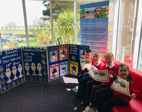 Lucy, Jake, Aaron and Eva were the wonderful recipients of our Pupil of the Week accolades today. Missing from the photo were our other winners Fionn and Ryan. Well done!